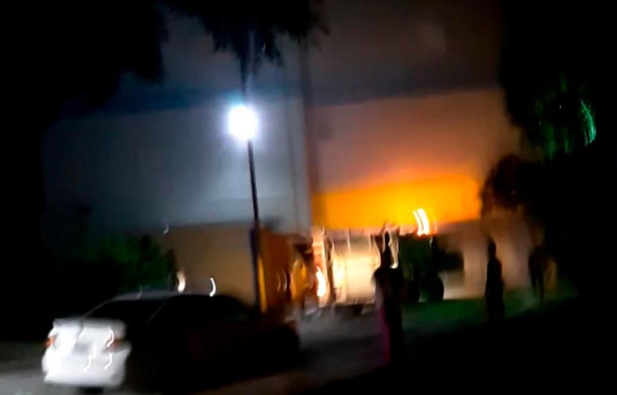 Fuego afecta Hospital Oliver Pino en San Pedro de Macorís