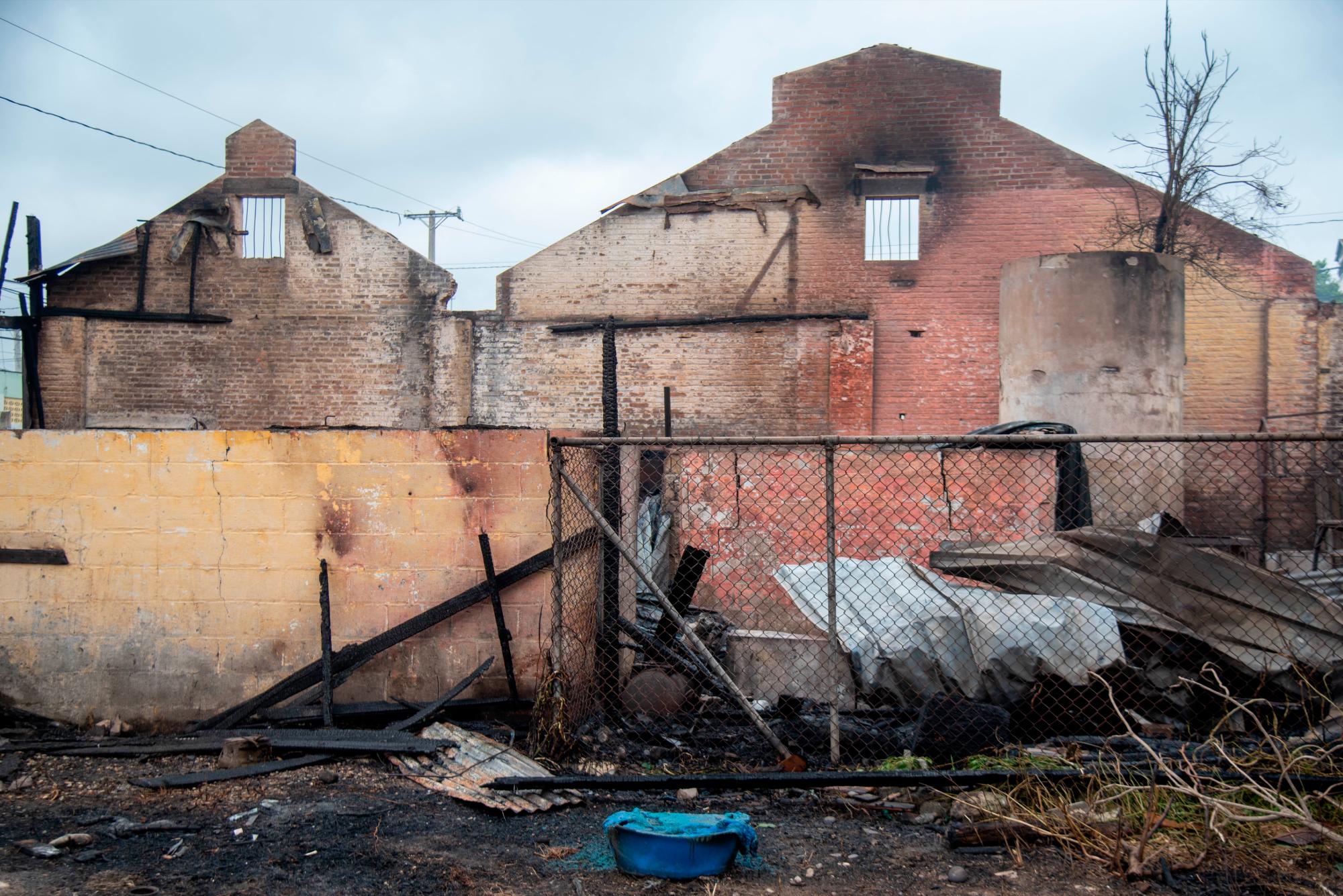 La nave comercial, en Santiago, que fue afectada por las llamas este viernes 20 de septiembre del 2019.