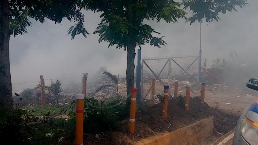 Fuego en el vertedero de Sabana Iglesia en Santiago duró tres días