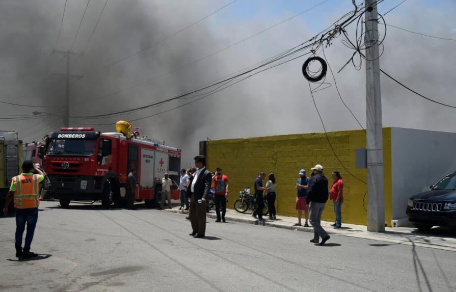 Se necesitaron 50 bomberos para apagar fuego en la Junta Central
