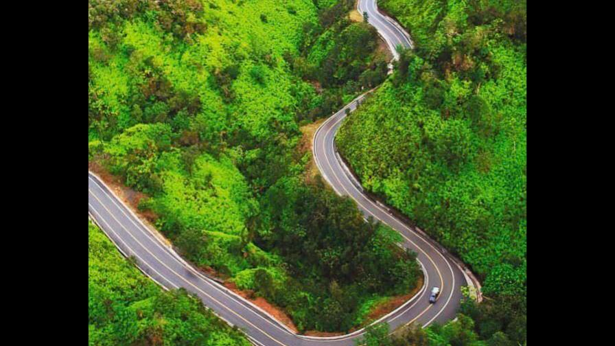 Derrame de gasoil afecta tránsito en carretera Casabito-Constanza