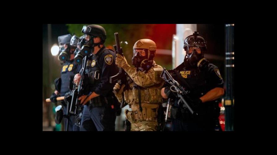 Chicago en vilo por violencia, protestas y arribo de agentes