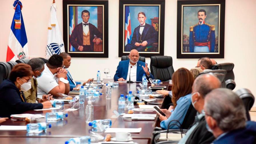 Fulcar convoca a entidades renunciantes de la comisión de observadores del concurso docente Fulcar convoca a entidades renunciantes de la comisión de observadores del concurso docente