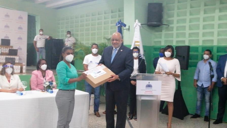 Ministro de Educación dice rechazo a eliminación de concursos es de alguna posición disidente Ministro de Educación dice rechazo a eliminación de concursos es de alguna posición disidente