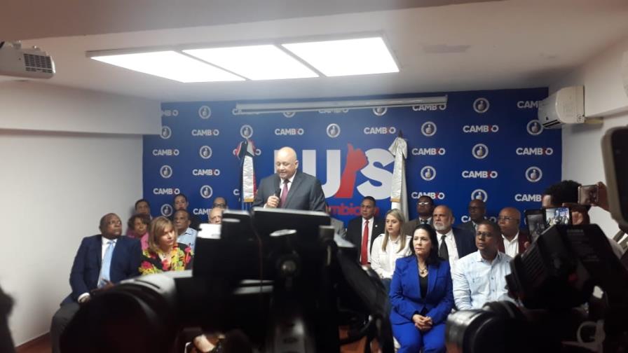 Grupo de Abinader presenta al Procurador secuencia de delincuentes que han escapado 