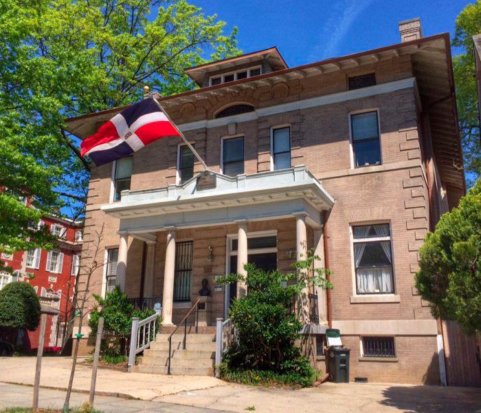 Embajada dominicana en Washington retoma servicios consulares desde hoy
