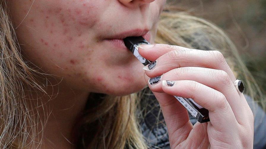 Michigan, primer estado de EEUU que prohíbe cigarrillos electrónicos con saborizantes