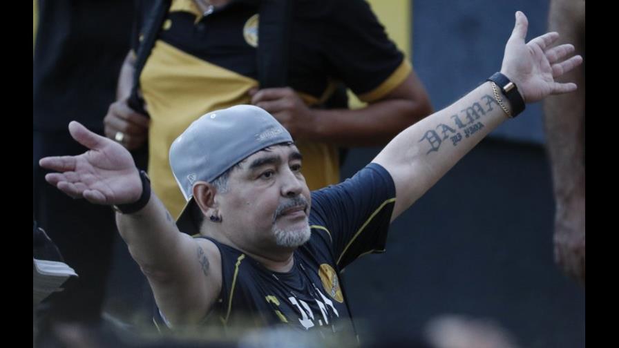 Diego Maradona, dado de alta tras operación por sangrado estomacal
