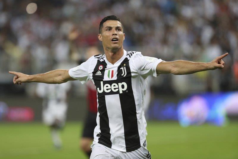 El Juventus vence al Milan para ganar una polémica Supercopa