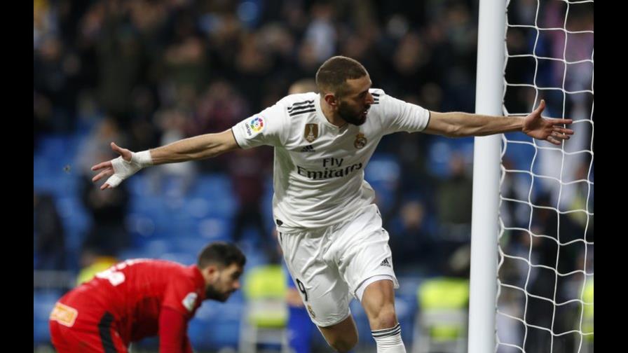 El Real Madrid se acerca gracias a Benzema y Vinicius