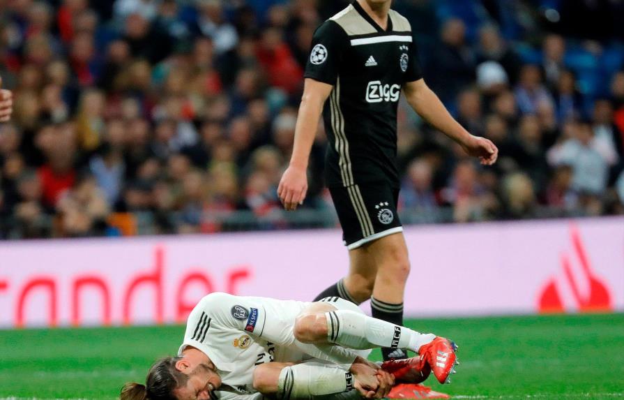 El Ajax remata la semana negra del Real Madrid y se mete en cuartos de ‘Champions’
