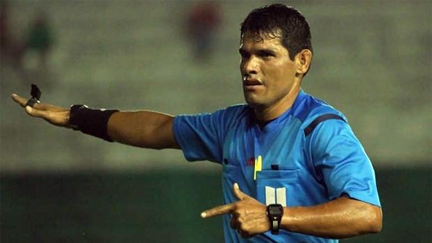 Muerte de árbitro en estadio boliviano reabre debate de juegos en altitud