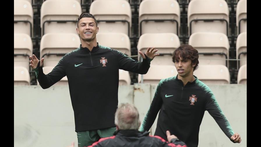 Técnico de Portugal: “Queremos ganarla no sólo por ser locales, sino porque queremos más títulos” Técnico de Portugal: “Queremos ganarla no sólo por ser locales, sino porque queremos más títulos”