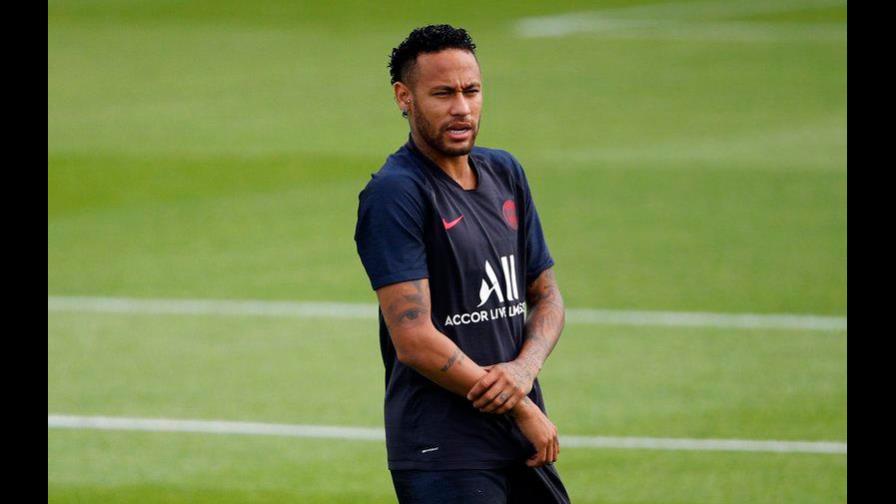 Barcelona dice que está “más cerca” de fichar a Neymar