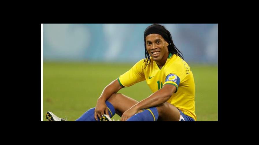 Ronaldinho, será embajador del turismo brasileño con pasaporte suspendido
