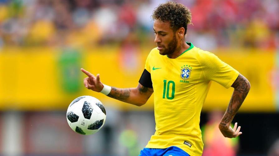 Neymar asegura que nunca imaginó llegar a los 100 partidos con Brasil