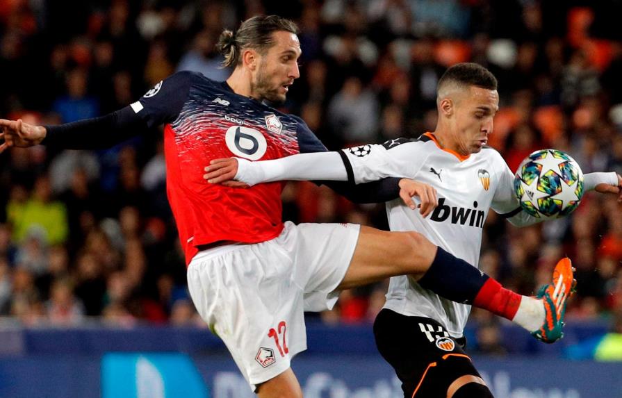 El Valencia gana al Lille para seguir muy vivo en la Liga de Campeones 