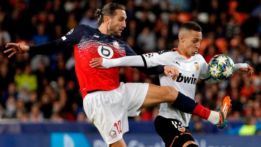 El Valencia gana al Lille para seguir muy vivo en la Liga de Campeones 