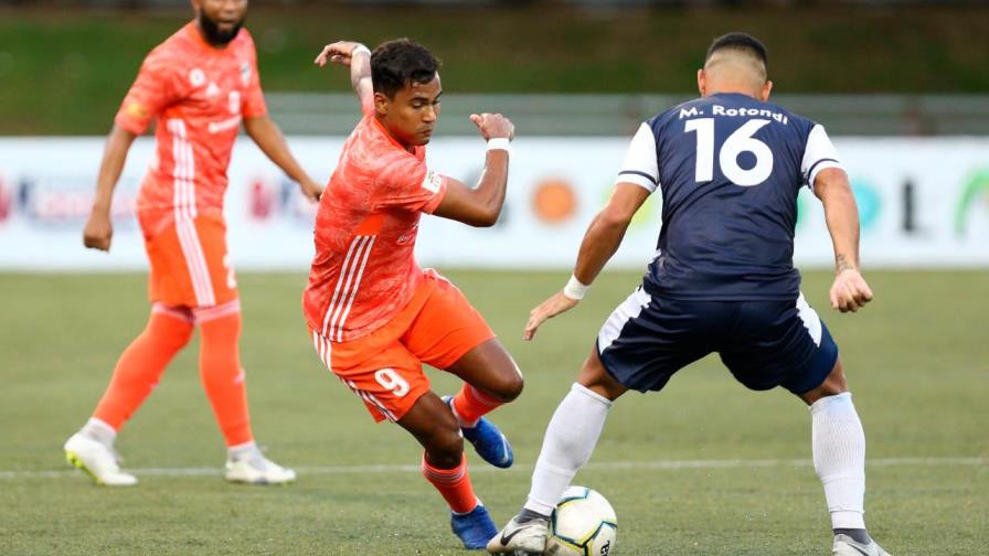 Cuatro equipos luchan por dos puestos en última jornada de la Liga Dominicana de Fútbol