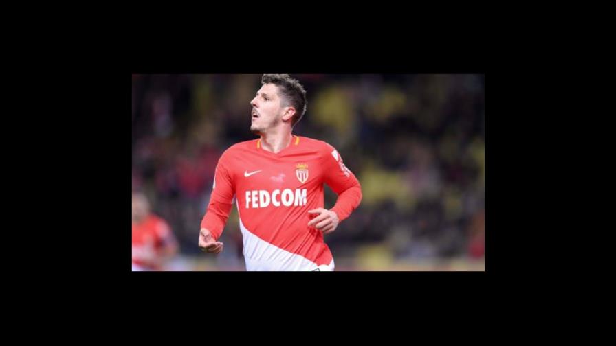 Exsevillista Stevan Jovetic dona material sanitario a un hospital de Sevilla