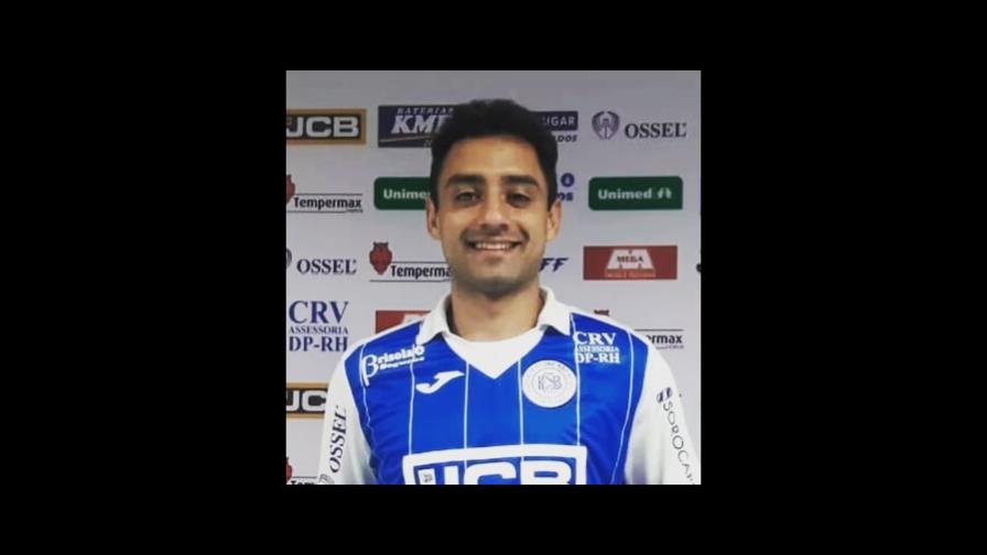 Hombre que mató futbolista dice que trató de violar a su esposa