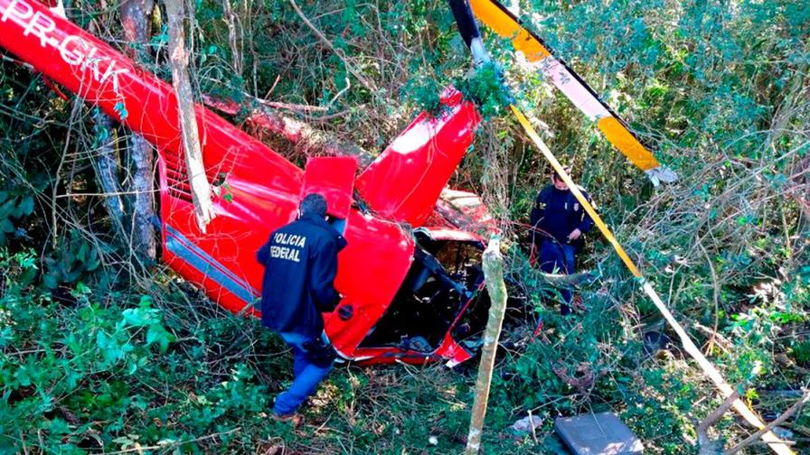 Se estrella helicóptero y el piloto pide ayuda para sacar 300 kilos de cocaína que transportaba