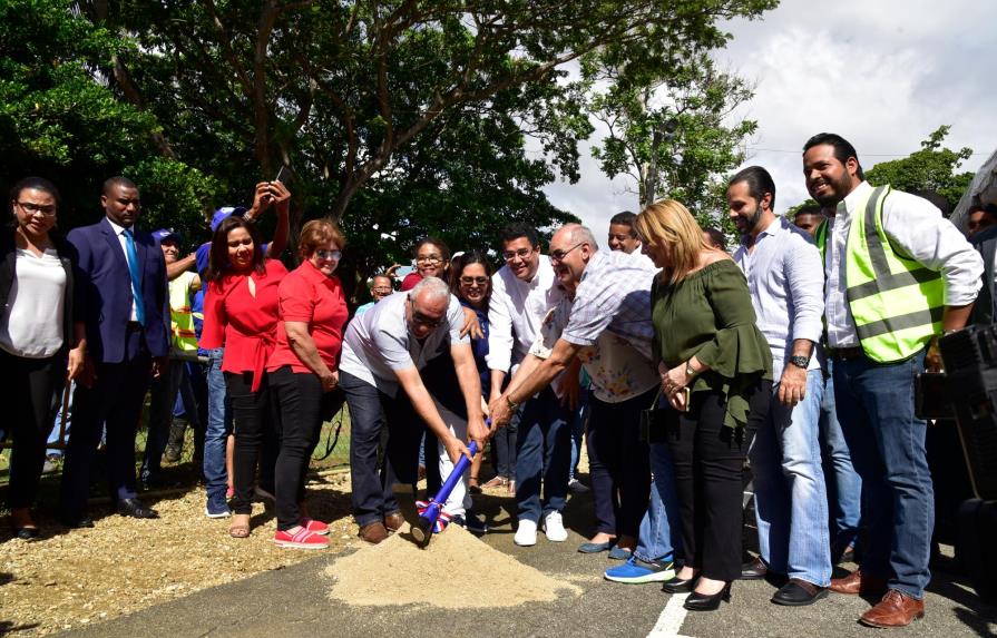 Alcalde Collado inicia trabajos de rescate del parque Las Praderas
