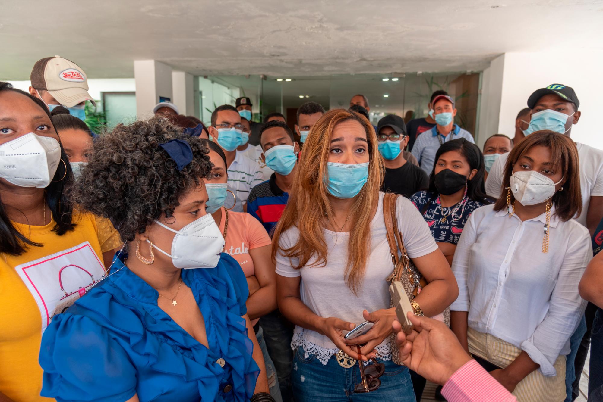 Afirman tienen dos quincenas atrasadas.