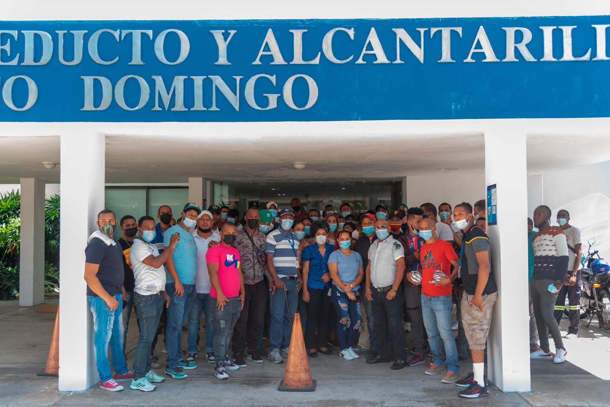 Demandan el pago de quincenas y prestaciones para poder buscar otro empleo.
