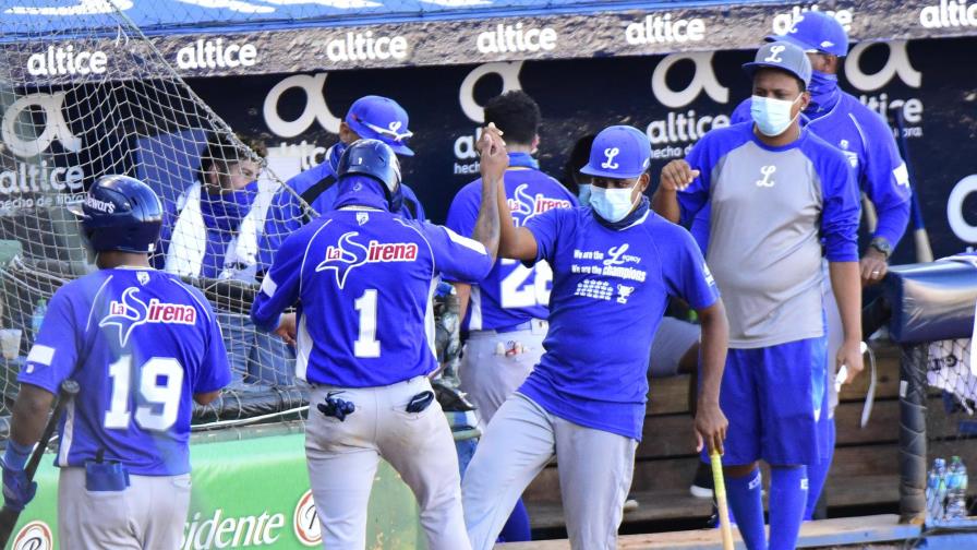 Bonifacio y Bernard sacan la cara por el Licey en blanqueada sobre las Estrellas