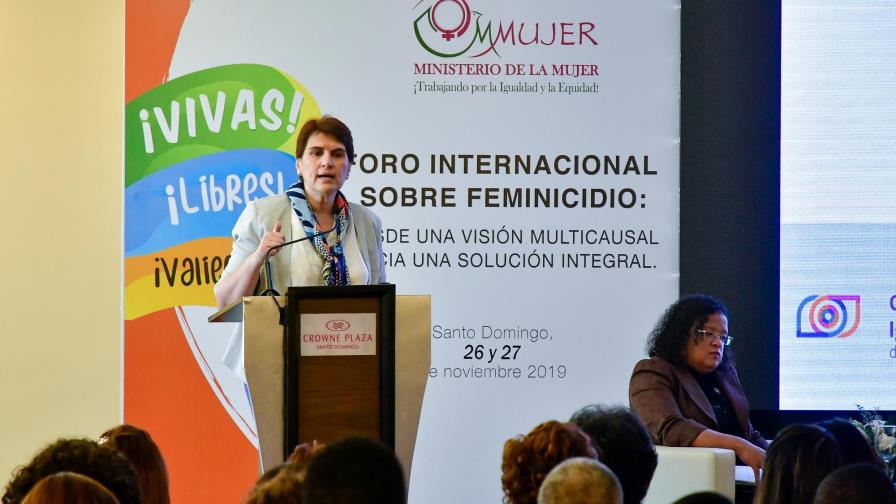 Al 16% de las mujeres que van a denunciar violencia en RD no le hacen caso, según la ONE Al 16% de las mujeres que van a denunciar violencia en RD no le hacen caso, según la ONE