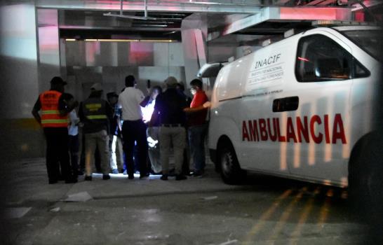 Explosión en una torre en construcción en el sector Evaristo Morales deja dos muertos y cuatro heridos