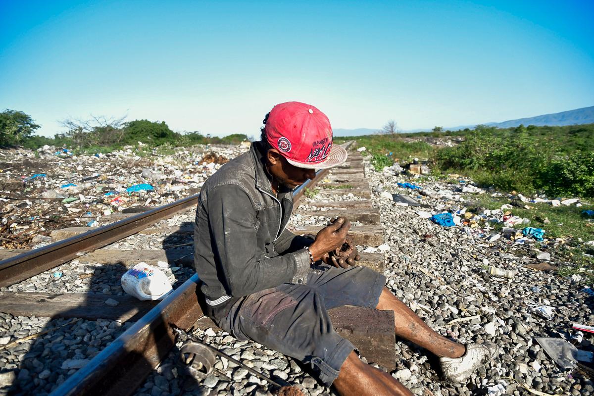 Cristian Cuevas Carrasco tiene mas de seis años viviendo de la basura del basurero.