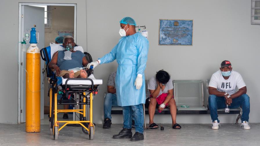 Pacientes que mueren por COVID-19 llegan a centros médicos con más del 90 % de sus pulmones afectados