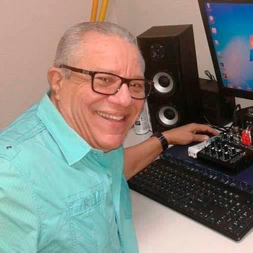Restos del radiodifusor Gabriel Grullón son velados en La Vega