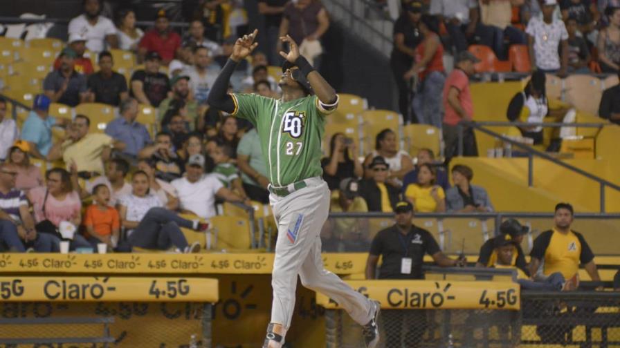 Las Estrellas se afianzan en el primer lugar con triunfo en Santiago Las Estrellas se afianzan en el primer lugar con triunfo en Santiago