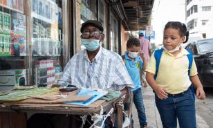 Comercio informal forma parte del paisaje de Santo Domingo