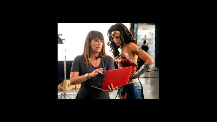 Gal Gadot y Patty Jenkins defienden el estreno híbrido de Wonder Woman 1984 Gal Gadot y Patty Jenkins defienden el estreno híbrido de Wonder Woman 1984