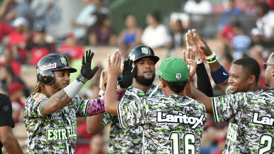 Las Estrellas suman segundo triunfo frente a los Leones