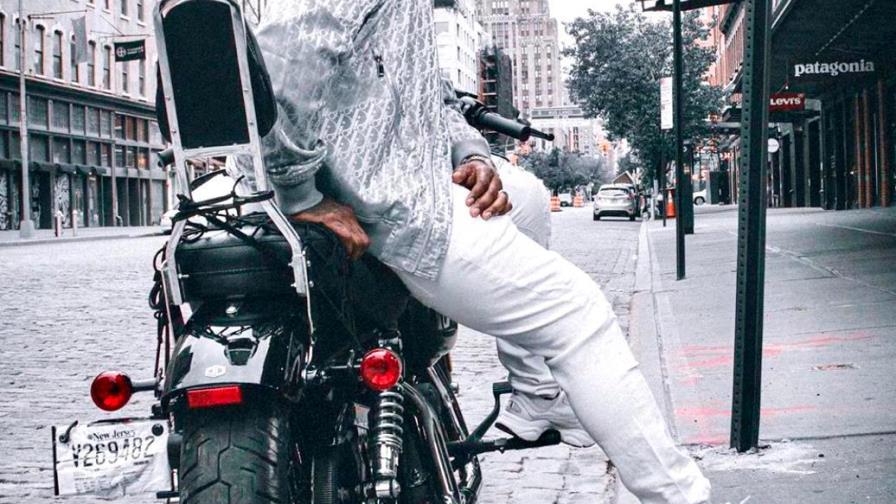 Luis M. Rodríguez divierte a sus seguidores con sus videos en Tik Tok