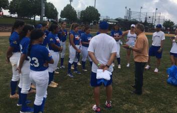 Softbol identifica talento juvenil en los Estados Unidos y anuncia academia en New Jersey