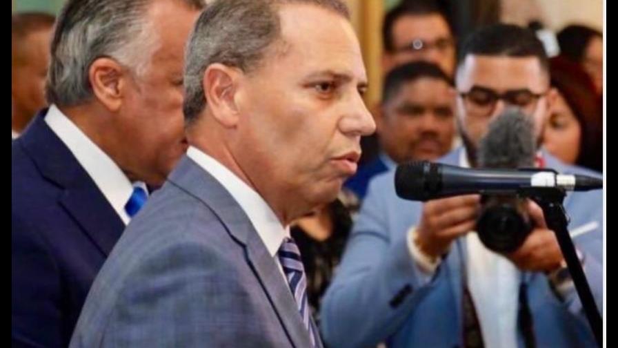 Softbol considera que Luisín Mejía debe completar período como presidente del COD 