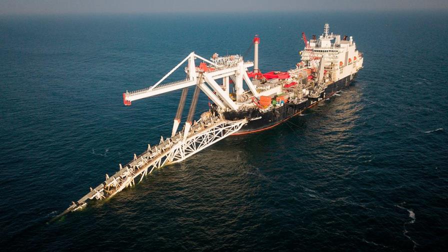 Construcción de polémico gasoducto Nord Stream 2 se reanuda en aguas alemanas