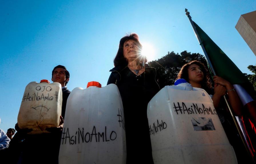 Tres funcionarios mexicanos serán enjuiciados por robo de combustible