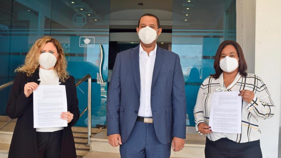 Organizaciones de la sociedad civil depositan instancia en el TC contra matrimonio infantil Organizaciones de la sociedad civil depositan instancia en el TC contra matrimonio infantil