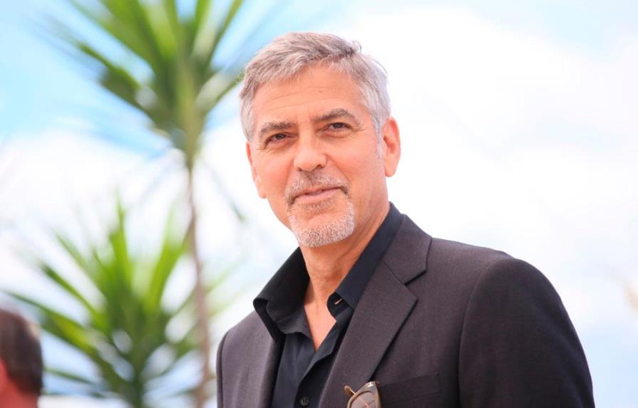 George Clooney: Escribe cartas de amor en la era tecnológica