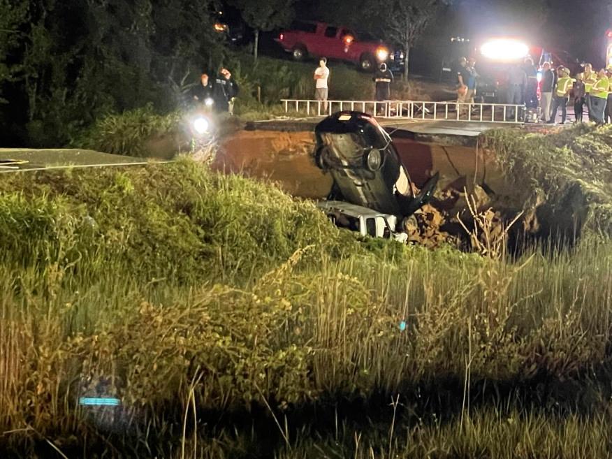 Mississippi: 2 muertos en carretera destruida