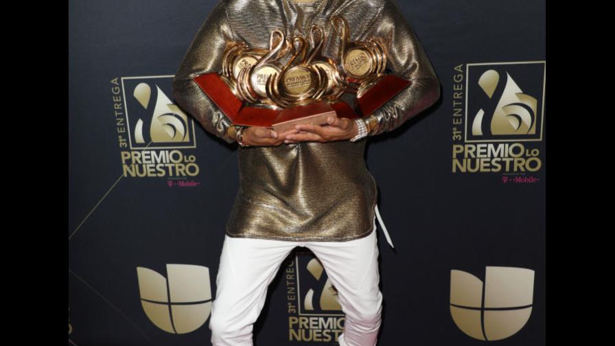 Noche de homenajes en unos Premios Lo Nuestro que coronan a Ozuna