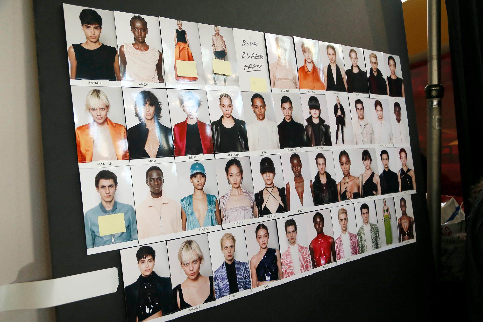 Behind the scenes del desfile de Tom Ford. 