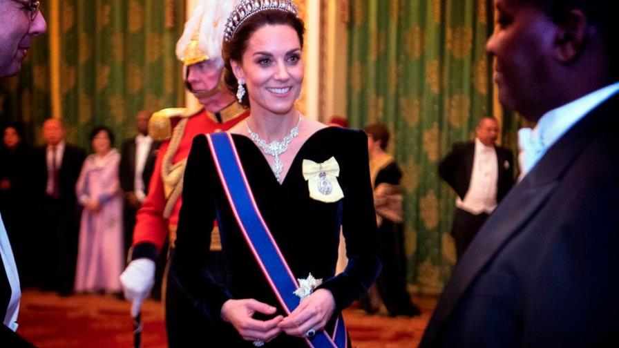Kate Middleton usó la tiara preferida de Lady Di y un vestido espléndido